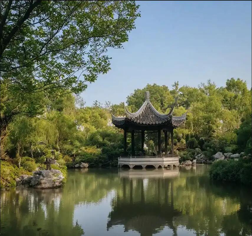 雨花区倾城建筑有限公司